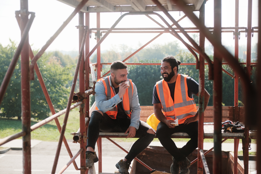 Outside-Workers-Lunch-SuperFriend-Wellbeing-Mental-Health